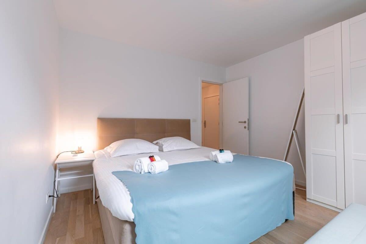 Bright Apartment Nearby The Beach In De Haan Exterior photo