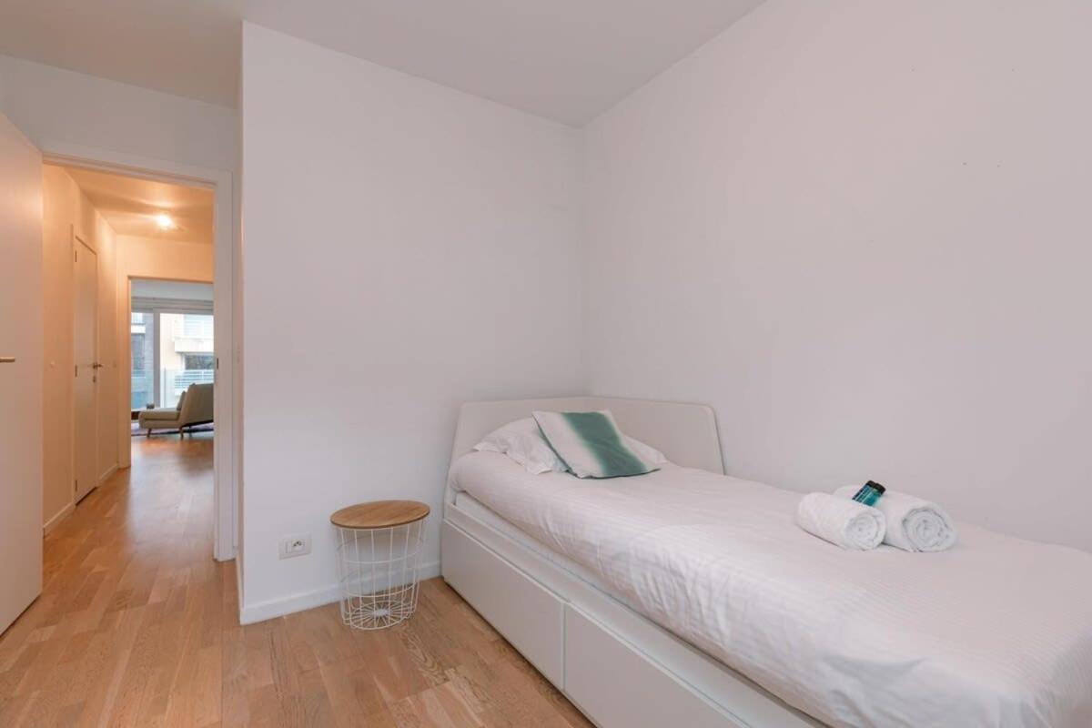 Bright Apartment Nearby The Beach In De Haan Exterior photo